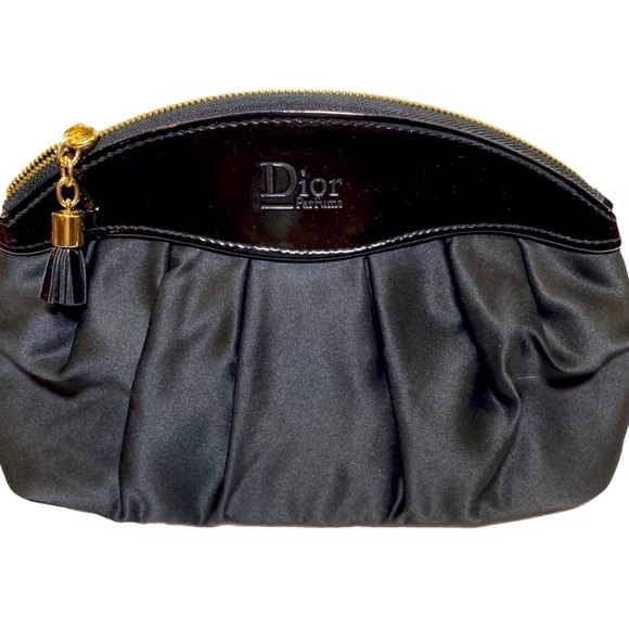 DIOR cosmetic/make up bag! 🤩 - Picture 1 of 15